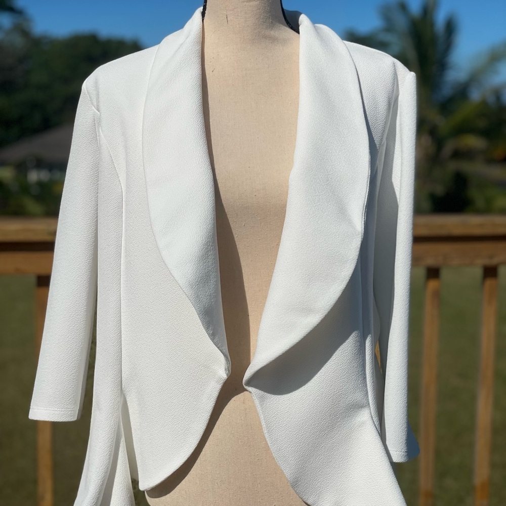 SHEIN Classic White Women's Blazer